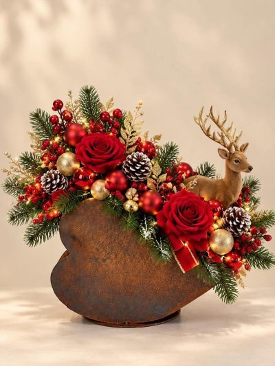 coeur rouille florale de Noël artisanale FlorOwen avec roses rouges et touches dorées