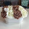 03B3EE4E-2776-402C-9495-2120B025ECCE Petite jardinière blanche.
